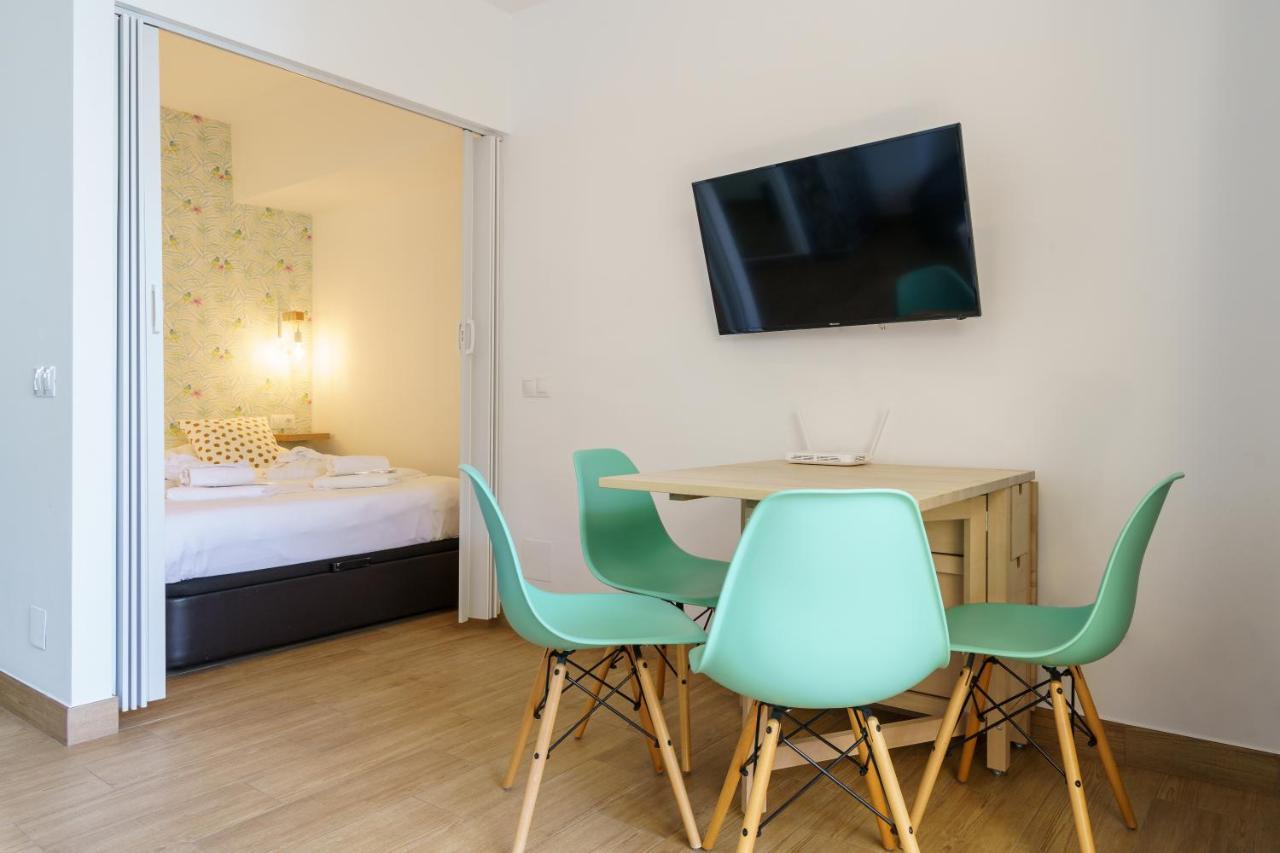 Amazing Views Beachfront Apartment With Swimming Pool Benalmádena Exteriör bild
