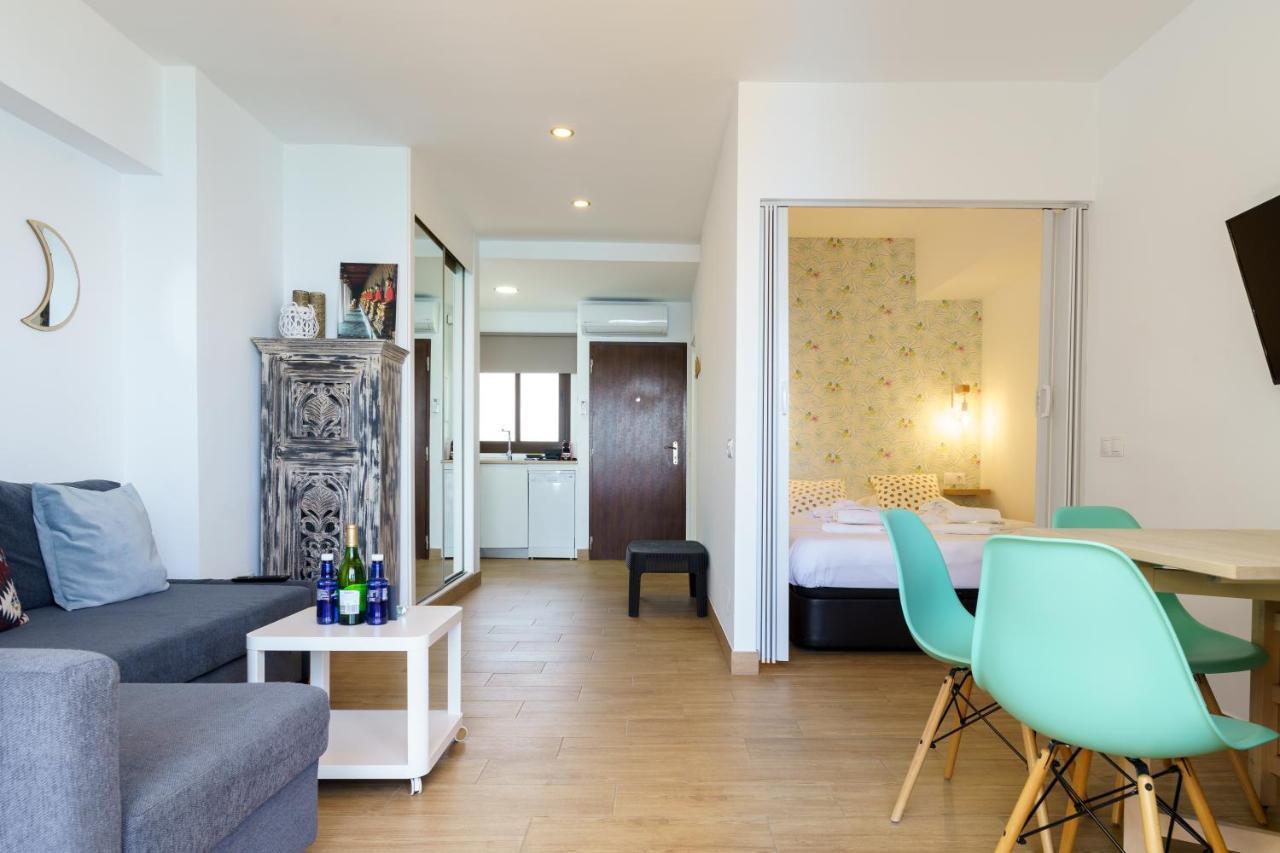 Amazing Views Beachfront Apartment With Swimming Pool Benalmádena Exteriör bild